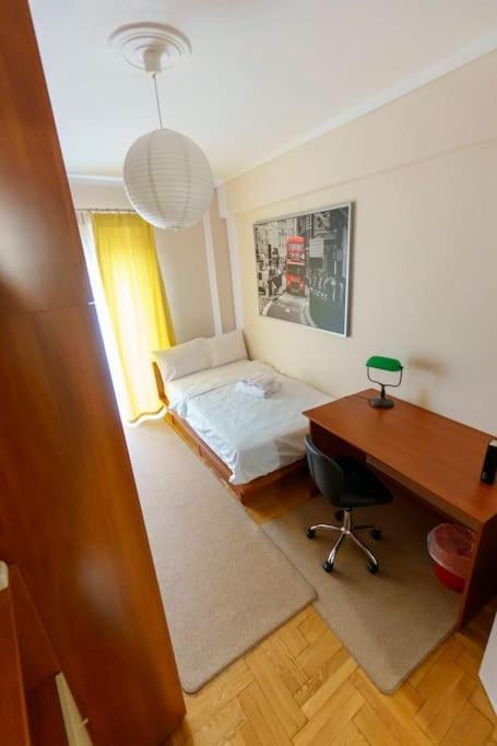 Cosy Apartment Near The City Centre Солун Екстериор снимка